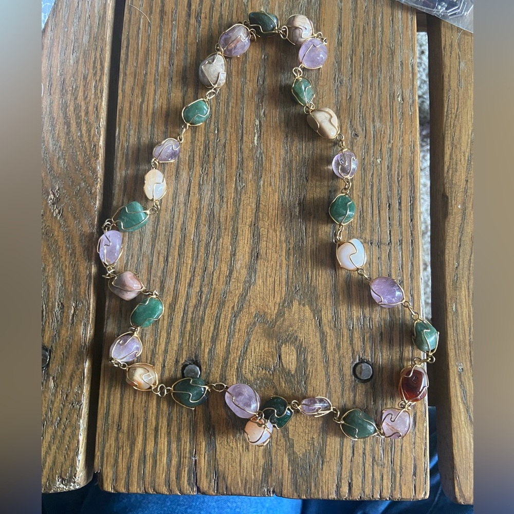 Beautiful natural stone necklace 14.5”